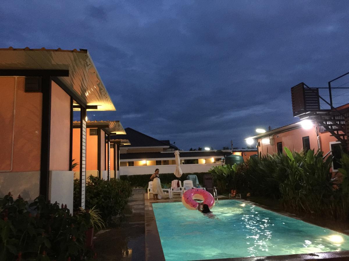 Ban Sumalai Hotel Rayong Kültér fotó