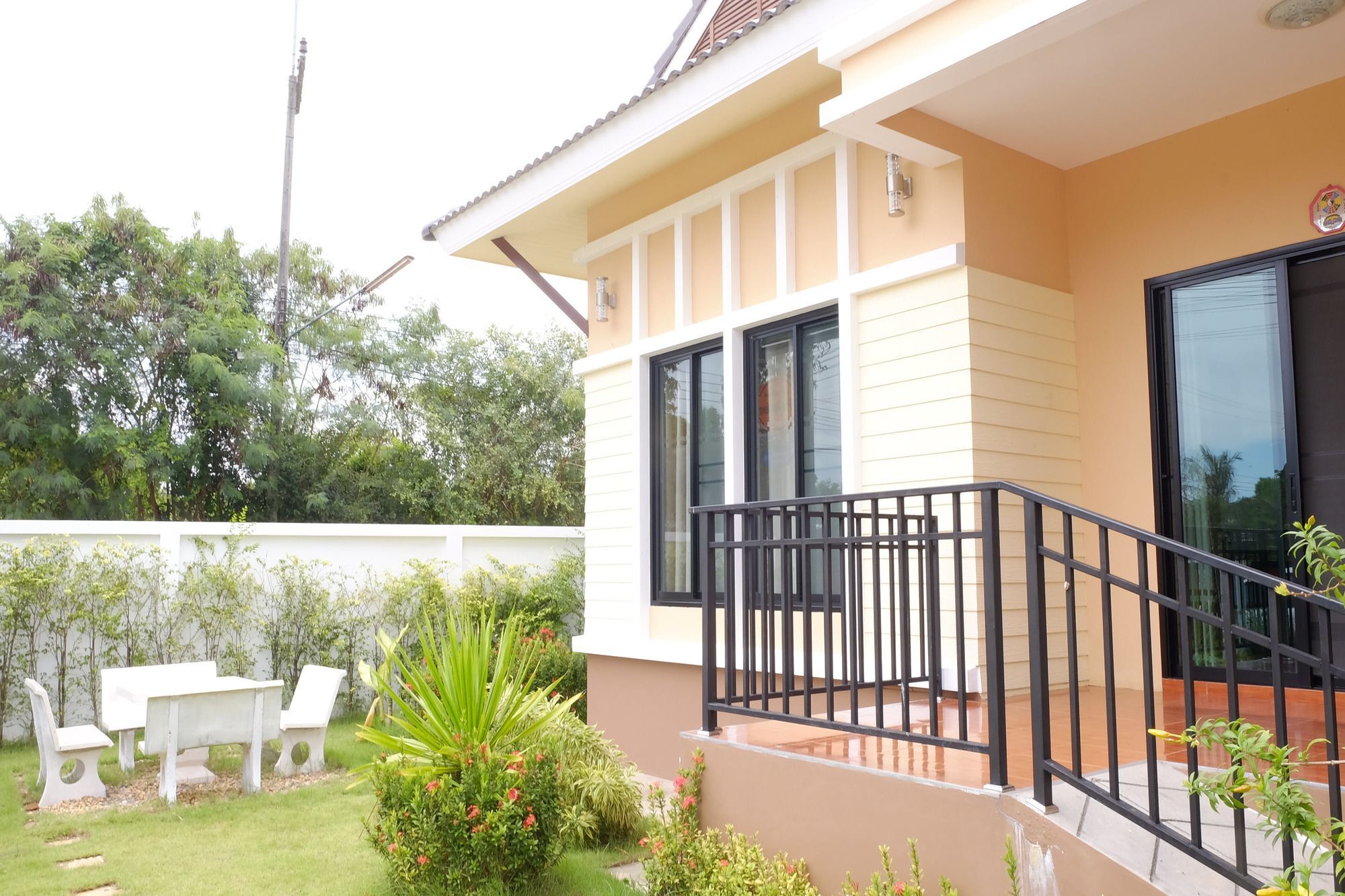 Ban Sumalai Hotel Rayong Kültér fotó
