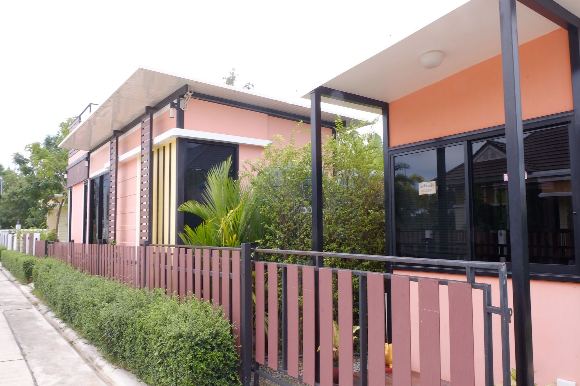 Ban Sumalai Hotel Rayong Kültér fotó