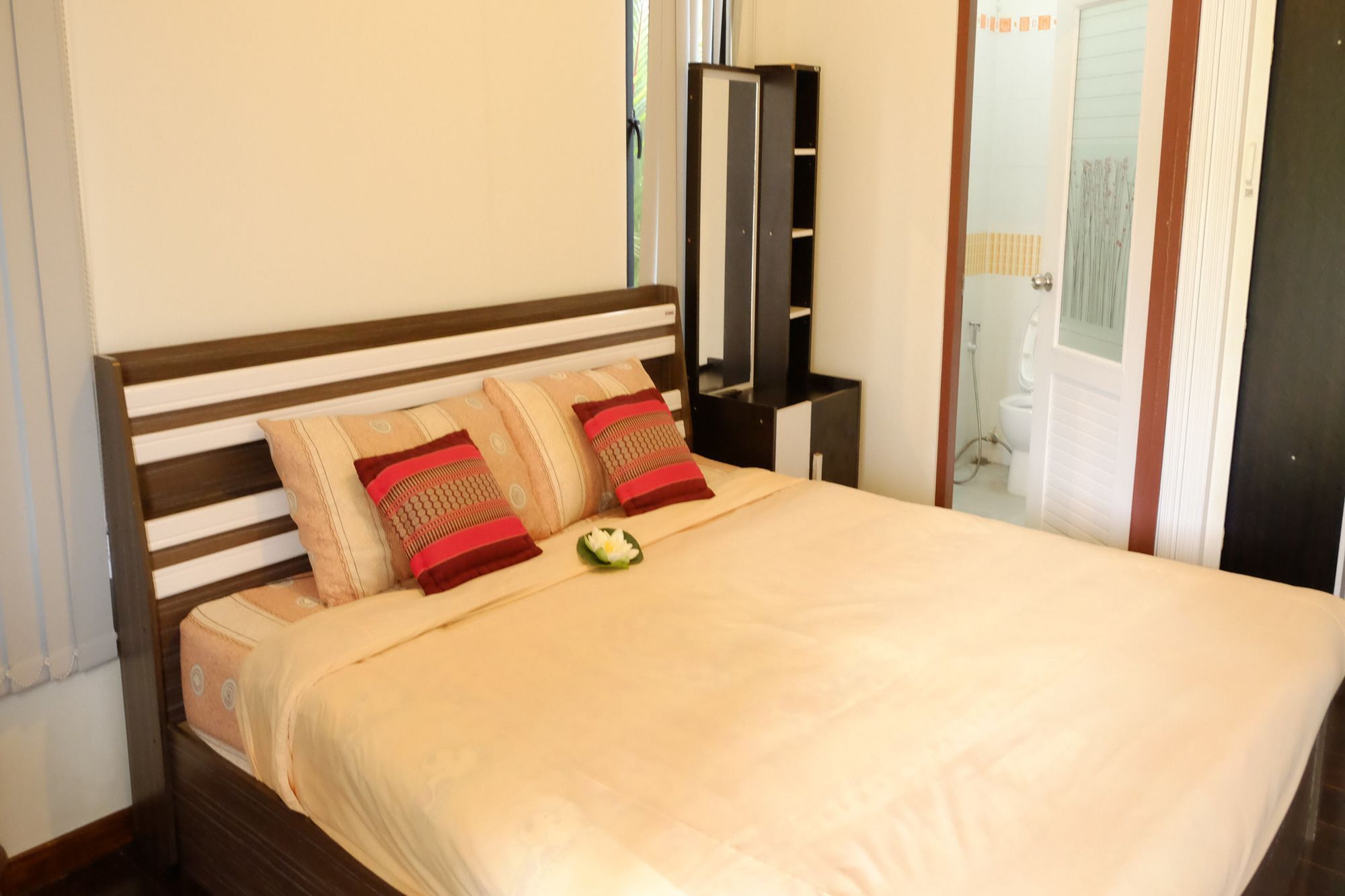 Ban Sumalai Hotel Rayong Kültér fotó